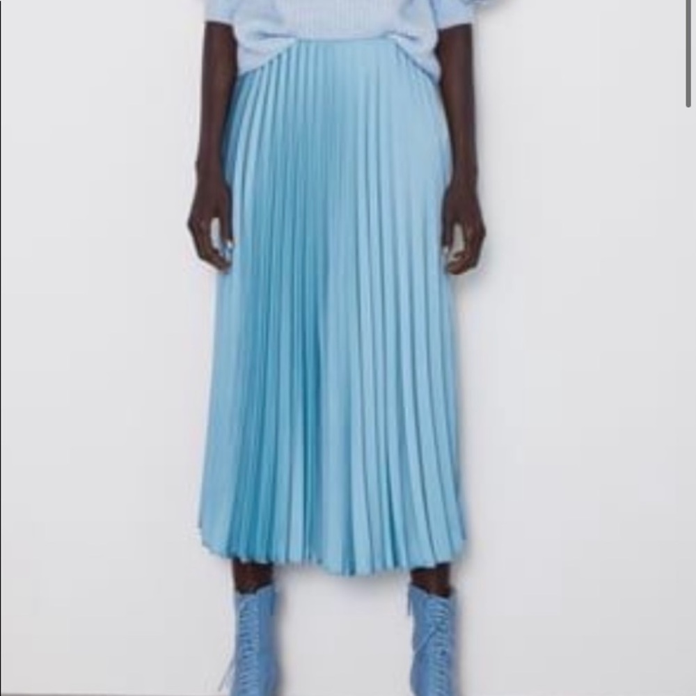 Zara Light Blue Pleated Midi Skirt Size Small
